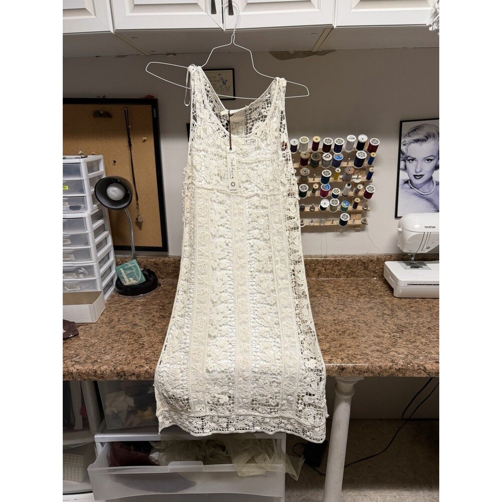 Solitaire Ivory Lace Crochet Sleeveless Shift Dress Scoop Neck Knee Length S